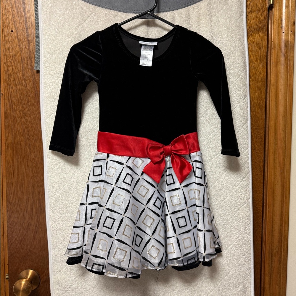 Bonnie Jean Girls Black and White Dress with Red Bow size 6